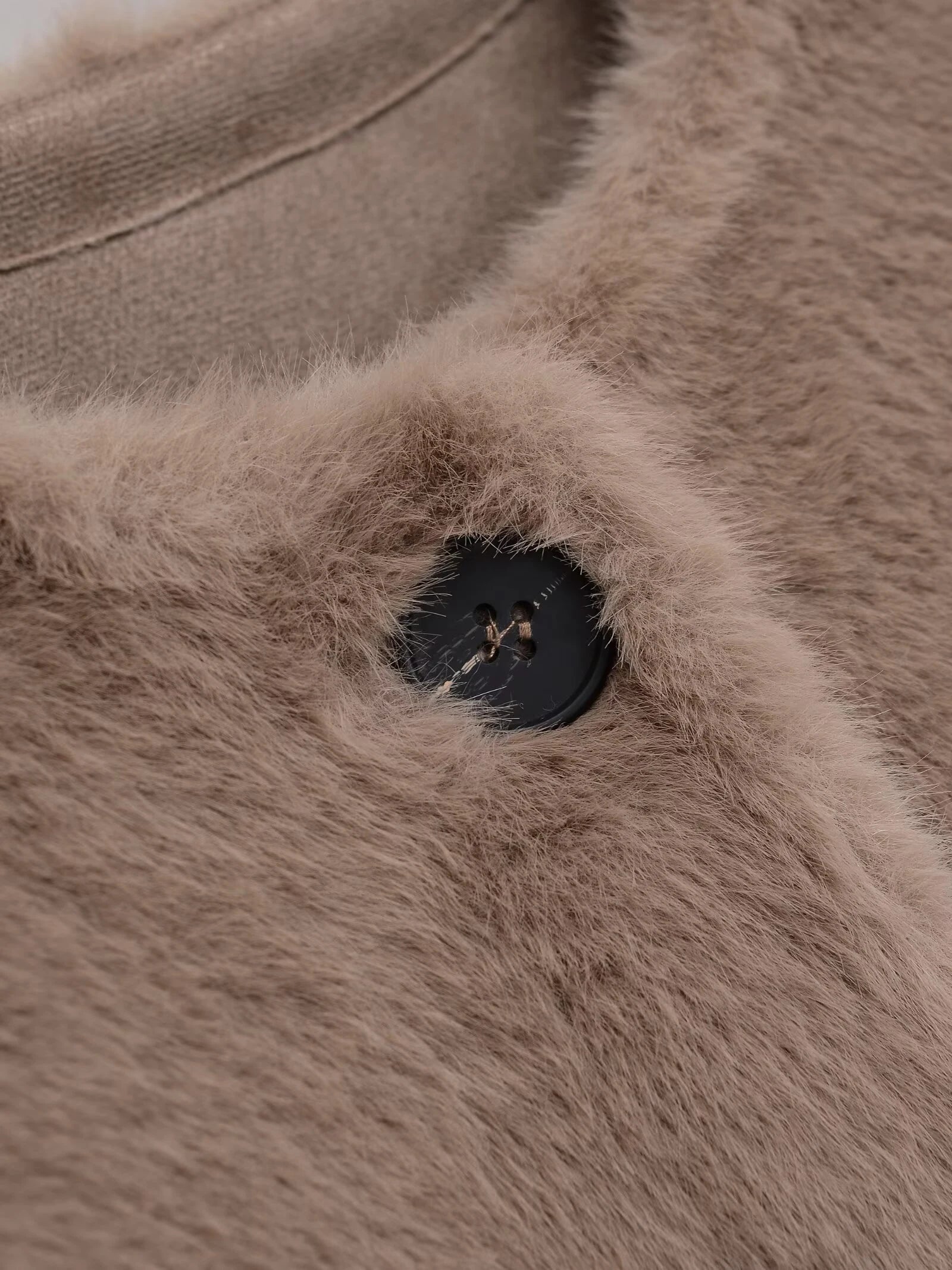 2025 Autumn/Winter New Women's Sweet and Fashionable Round Neck Artificial Fur Effect Short Jacket Coat