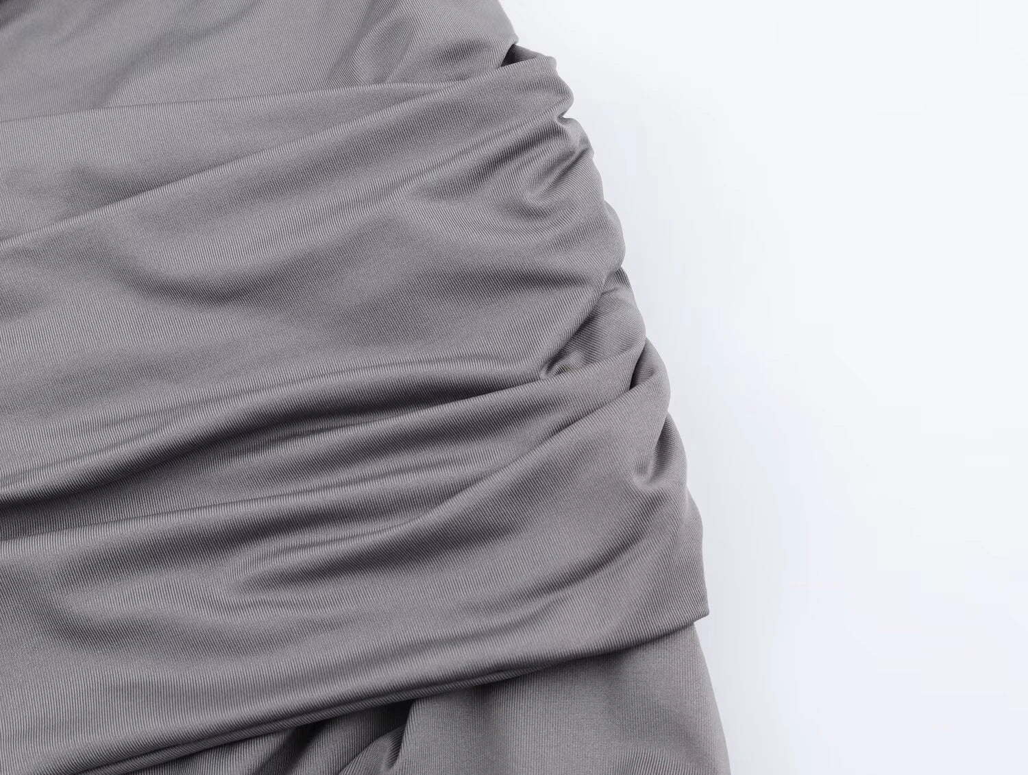 2026 autumn new women's clothing metal necklace jewelry collar sleeveless hanging neck long skirt Midi dress