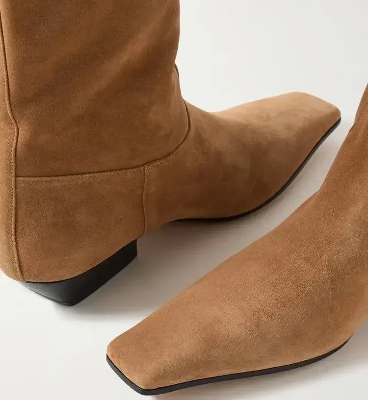 2026 Ladies' Low Heel Knee High Women's Boots Autumn and Winter Square Toe Leather Fashionable 34-46 Large Mid Length Boots