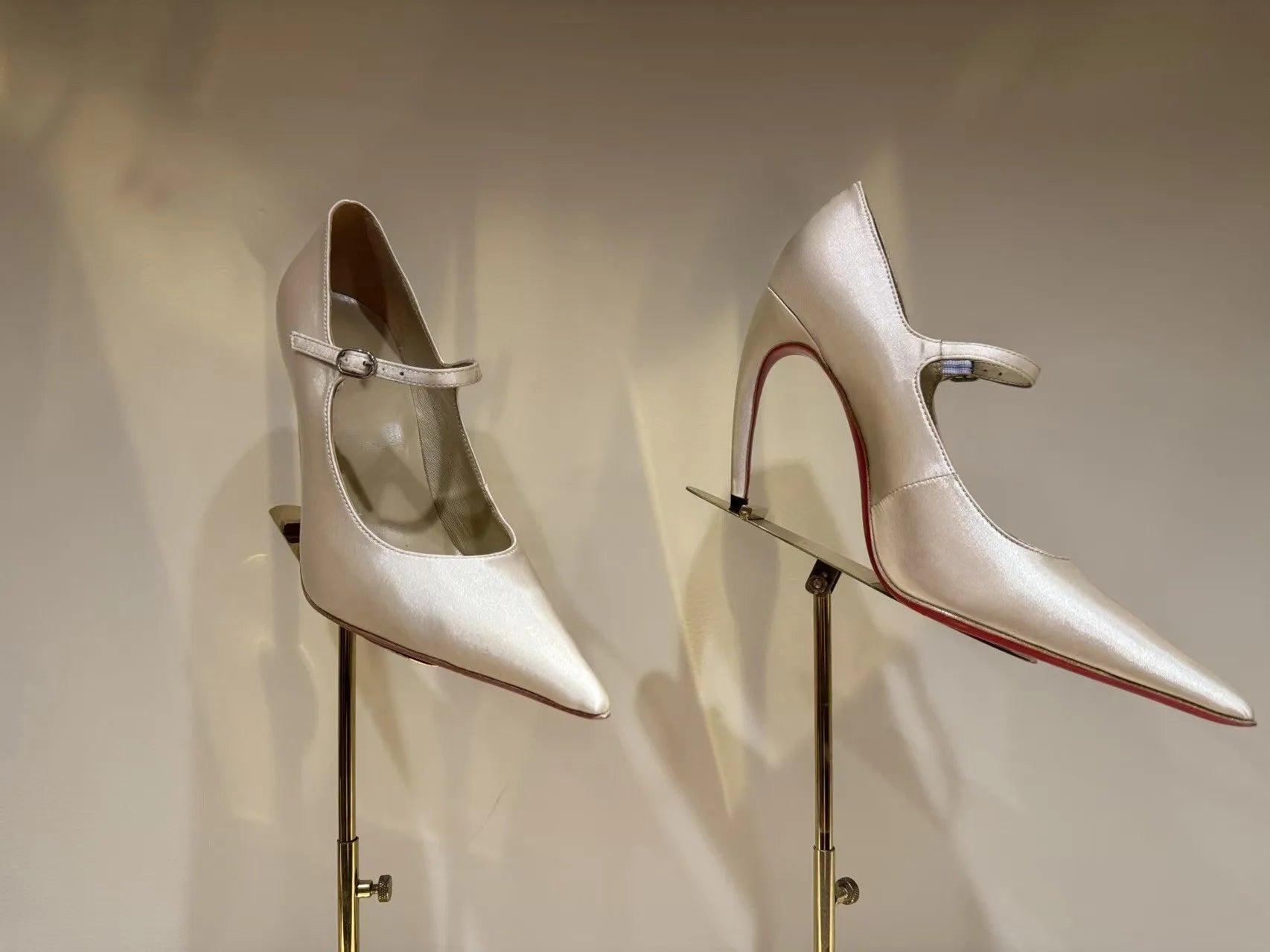 2026 Women's Summer Pointed Stiletto Lace Bow Sandals Fashion Fashion Show Party Wedding Ballet Women's High Heels