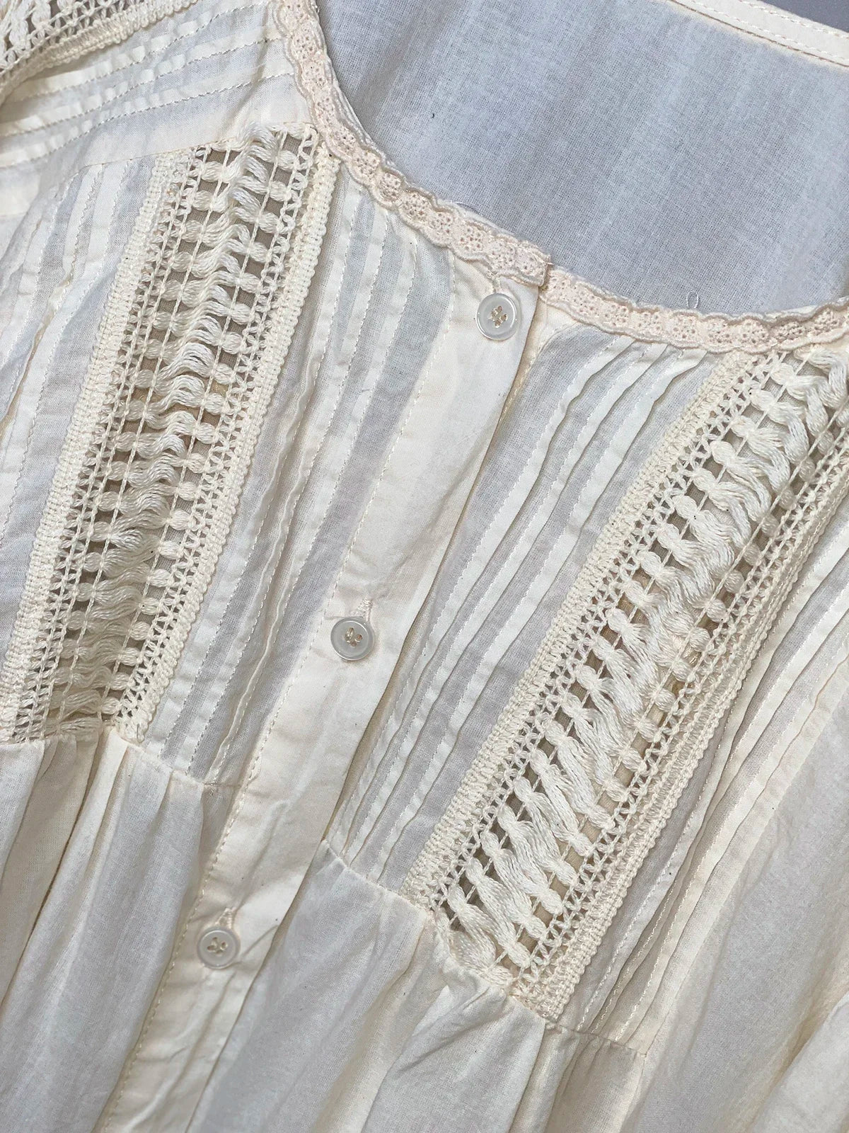 Vintage Cotton Lace Crochet Hollow Patchwork Pleated Blouse Female Victorian Boho Hippie Retro Puff Sleeve Elegant Shirt Tops