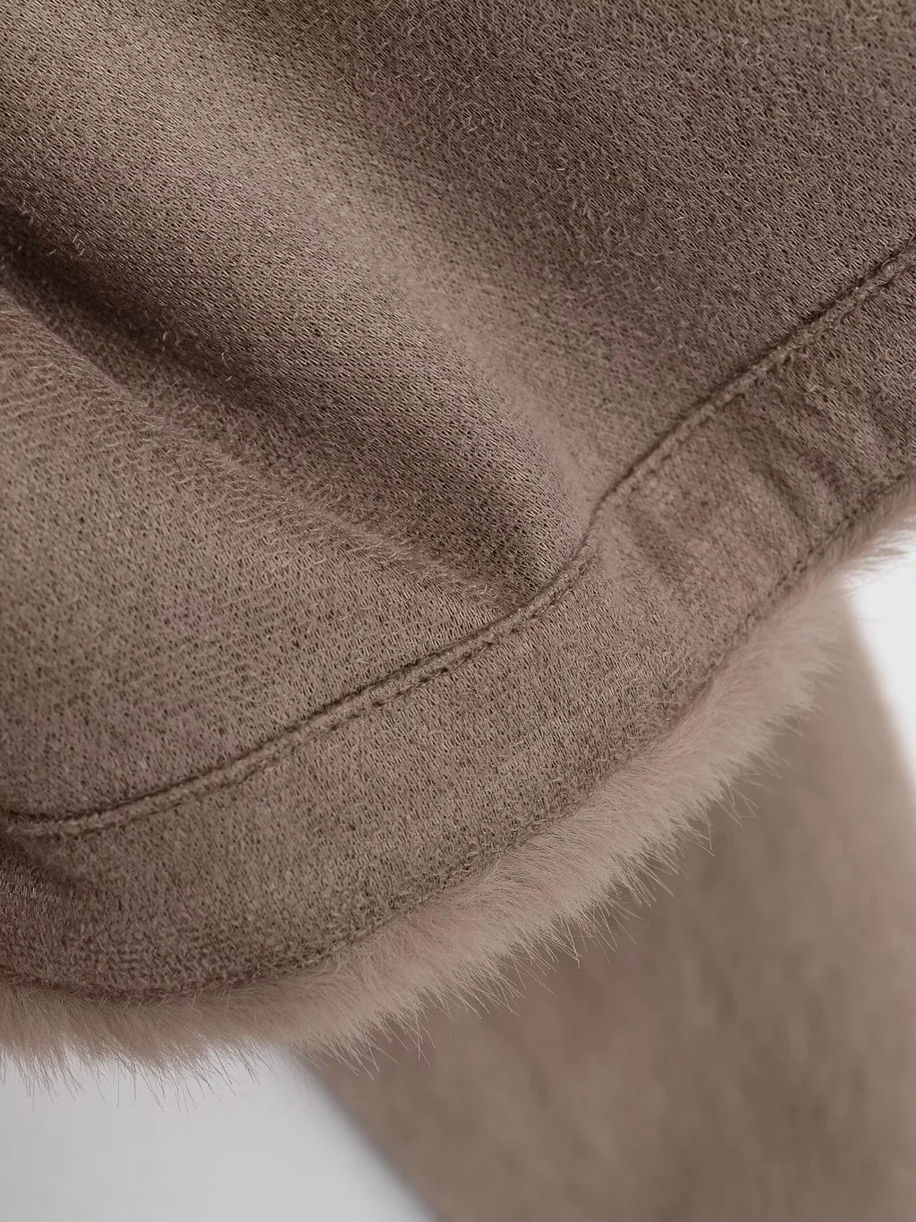 2025 Autumn/Winter New Women's Sweet and Fashionable Round Neck Artificial Fur Effect Short Jacket Coat