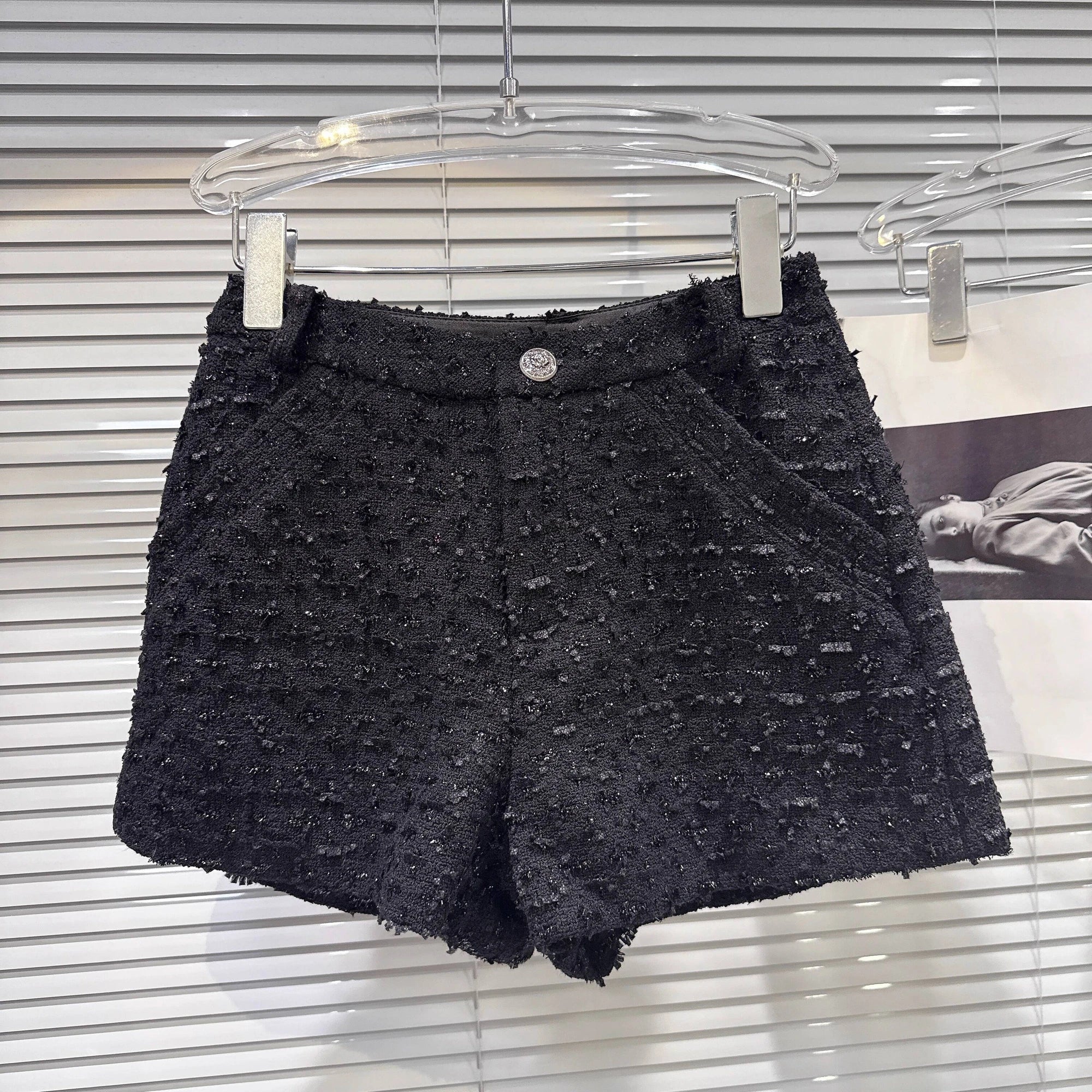 2026 Autumn New Fashion Style Contrast Color Collar Tie Sleeve Short Jacket For Women Shorts Tweed Shorts Female 11A06638