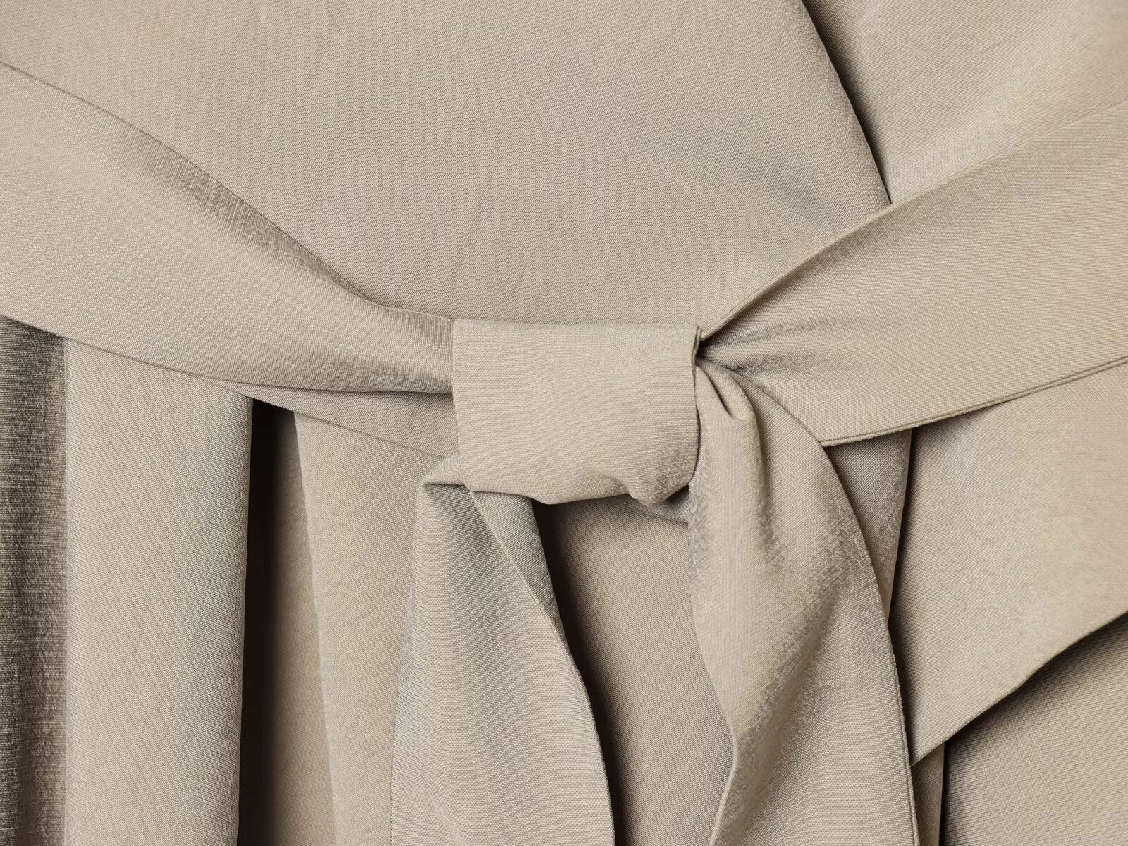 Spring women's V-neck long sleeved butterfly tie tie decoration straight cut hem hanging short windbreaker jacket