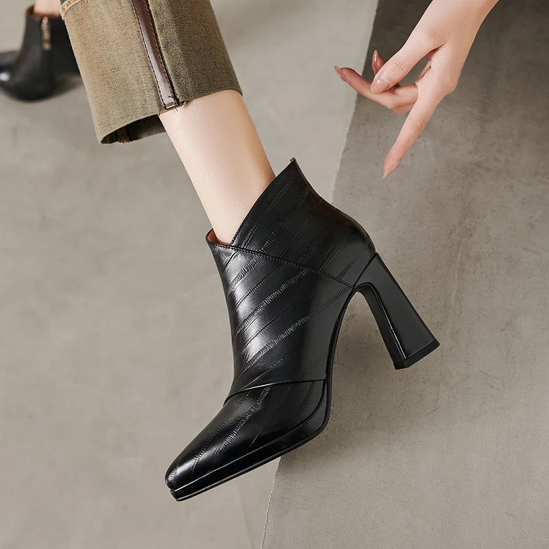 Women Handmade Genuine Leather Soft and comfortable Western Boots Pointed Toe Chunky Heel Retro Ankle Boots 34-40