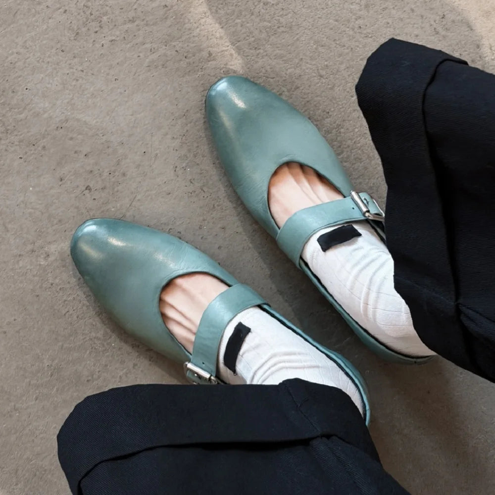 Handmade Genuine Leather Soft comfortable Flat Bottom Women's New Style Shoes Low Heel round Toe Look Synthetic