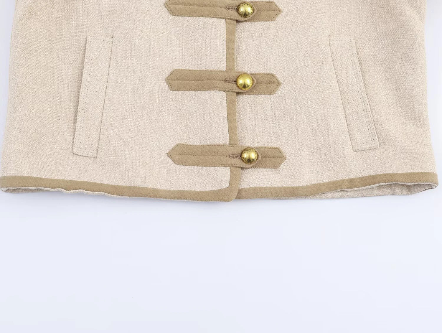 2025 winter new women's casual temperament simple long sleeved padded shoulder rope buttoned jacket