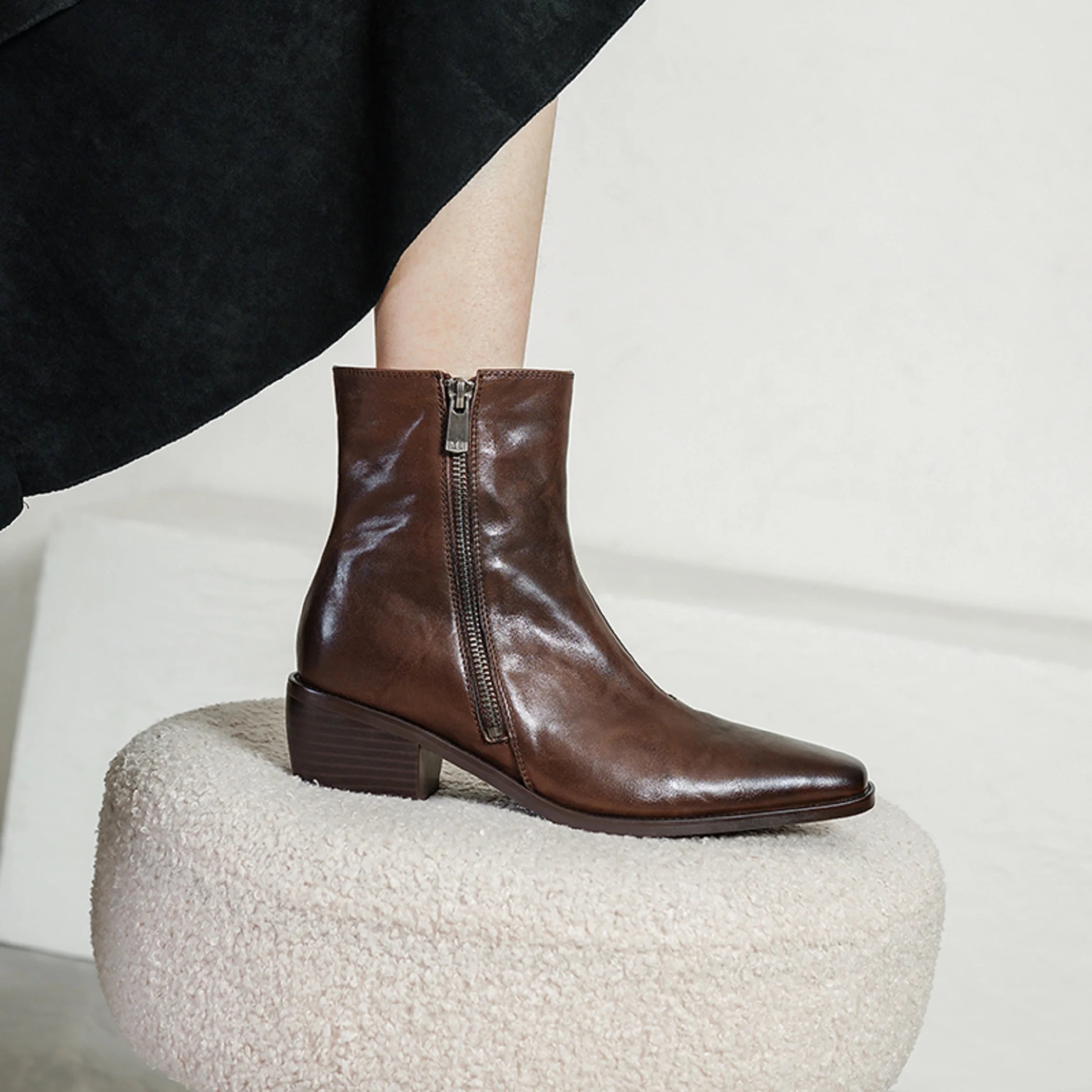 Size 34-40 New Handmade Genuine Leather Soft and comfortable Ankle Boots Zipper Chunky Mid Heels Square Toe Boot