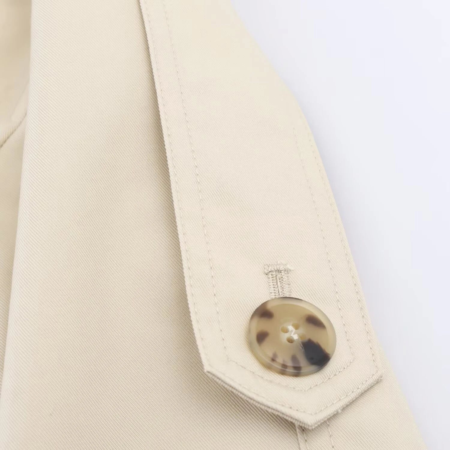 2025 Autumn New Product Women's Loose Double breasted Short Waterproof Windbreaker Pie Overcomes Outcoat