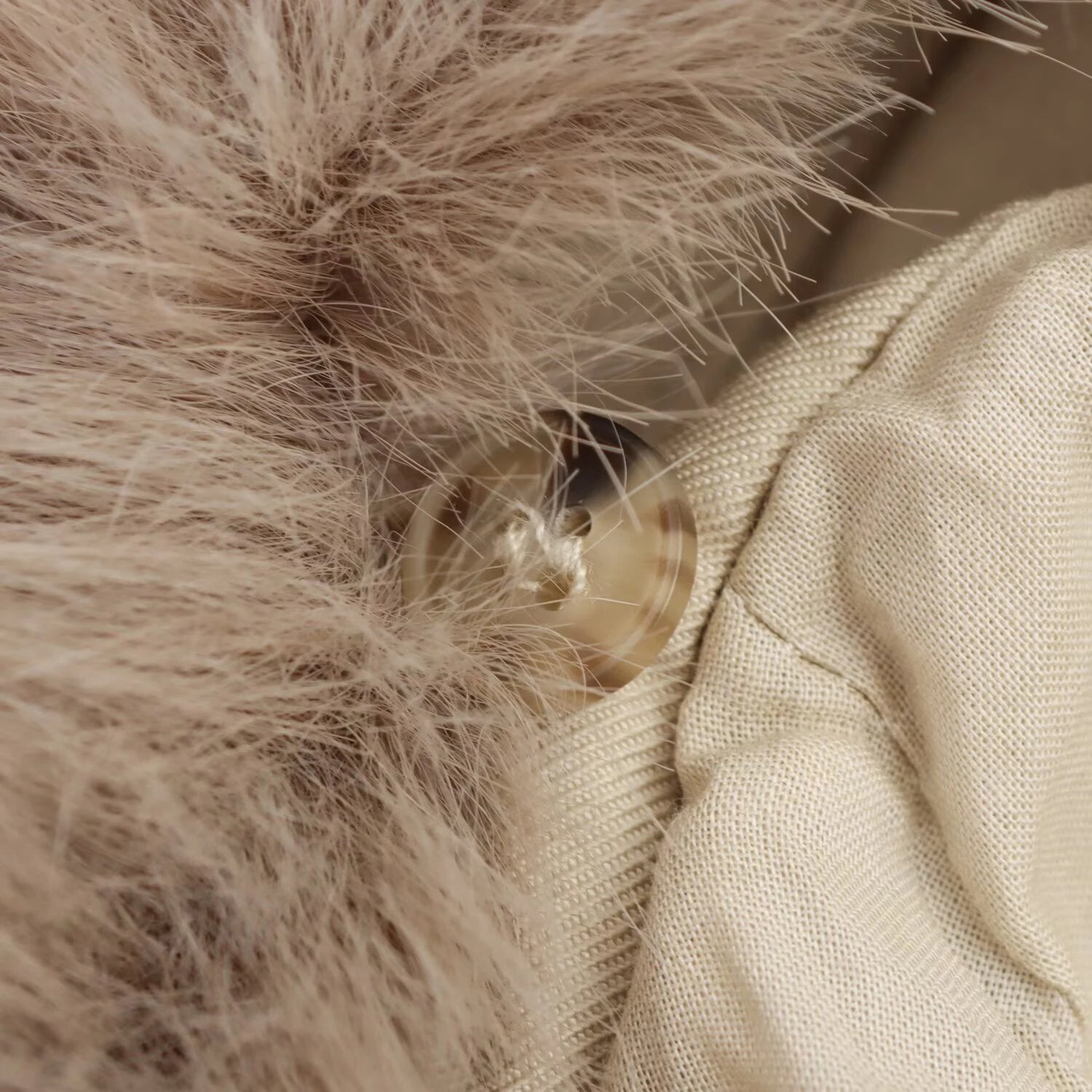 2025 Autumn New Product Women's Loose Double breasted Short Waterproof Windbreaker Pie Overcomes Outcoat