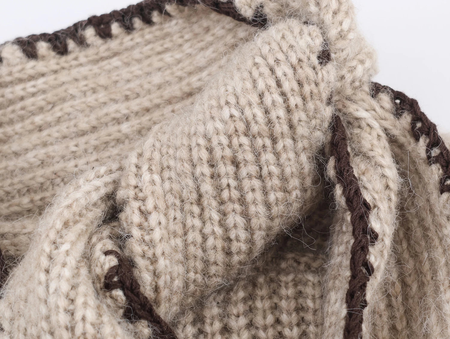 2025 Winter New Sweet and Fashionable Stand up Collar Long Sleeve Bow Decoration Knitted Sweater for Women