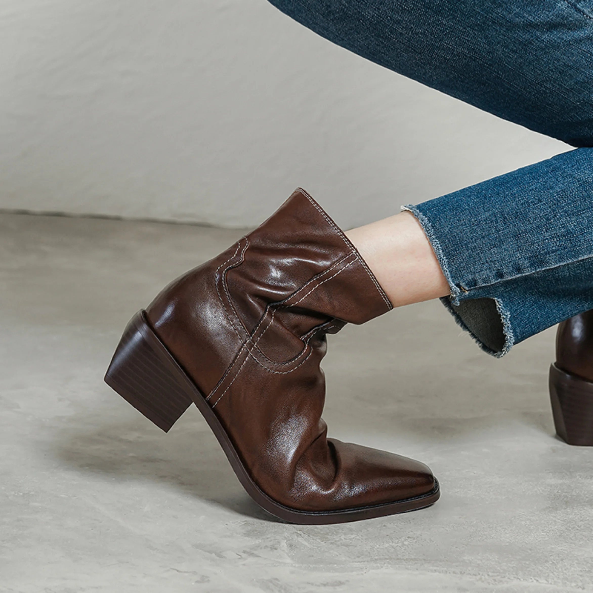Handmade Genuine Leather Soft and comfortable Ankle Boots Women's Chunky Heel Retro ort Pattern Booties 34-40